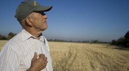 Кадр из фильма "Сирота" - 1