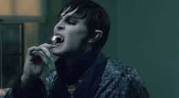 Кадр из фильма "Мрачные тени" - 2