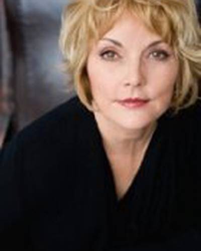 Беверли Лич фото