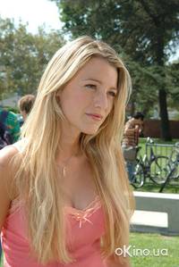 Кадр Нас приняли!