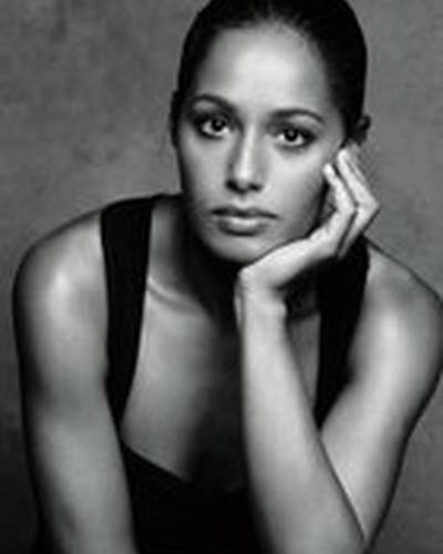 Рула Жебрил фото