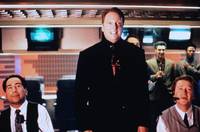 Кадр Оставайтесь с нами