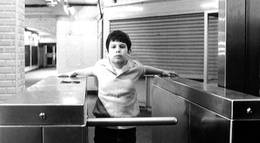 Кадр из фильма "Парень встречает девушку" - 1