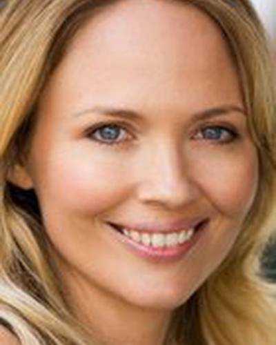 Лара Кокс фото