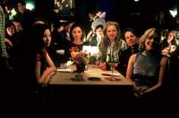 Кадр Элли МакБил