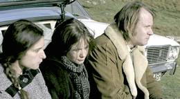 Кадр из фильма "Рассекая волны" - 1