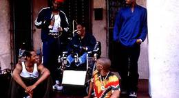 Кадр из фильма "Не грози южному централу, попивая сок у себя в квартале" - 1