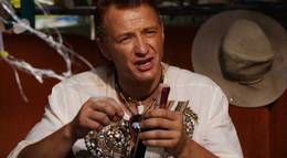 Кадр из фильма "Отдамся в хорошие руки" - 2