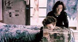 Кадр из фильма "Яркое будущее" - 2