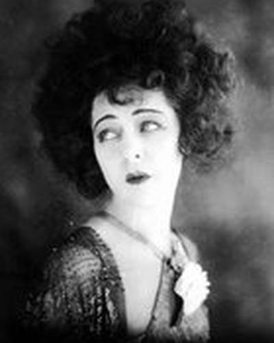 Алла Назимова фото