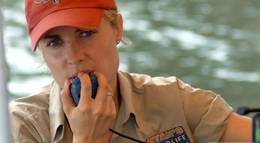 Кадр из фильма "Крокодил" - 2