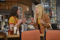 Кадр Две девицы на мели