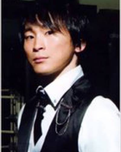 Ацуси Абе фото