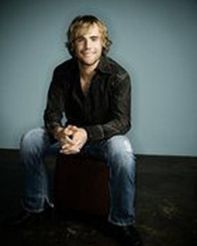 Адам Грегори фото