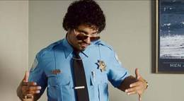 Кадр из фильма "Типа крутой охранник" - 1