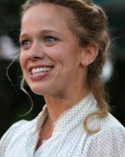 Элли Бивен фото