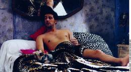 Кадр из фильма "Квартирант" - 2