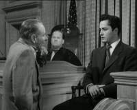 Кадр Стучись в любую дверь