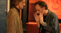 Кадр из фильма "Гадкие лебеди" - 1