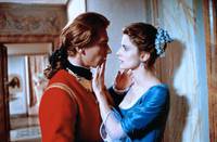 Кадр И свет во тьме светит