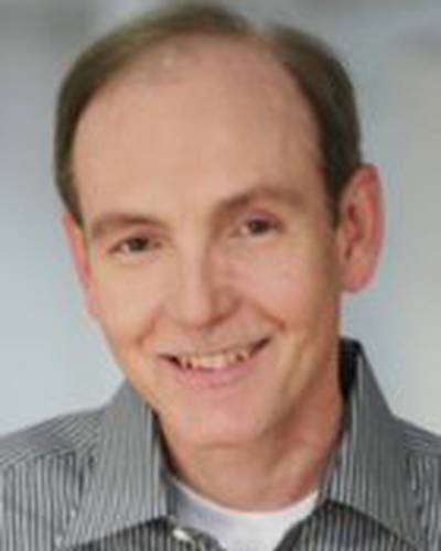 Дж. Алек Холмс фото