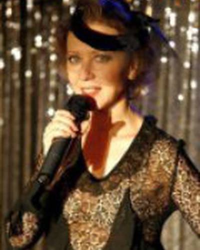 Эникё Эсени фото