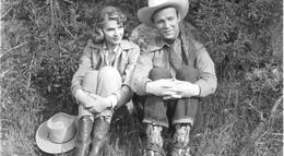 Кадр из фильма "Romance on the Range" - 1