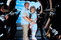 Кадр Мама и папа, спасите мир!