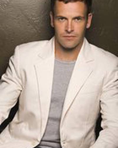 Джонни Ли Миллер фото