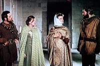 Кадр Лев зимой