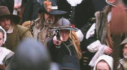 Кадр из фильма "Убить короля" - 2