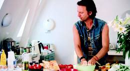 Кадр из фильма "Взгляни налево – увидишь шведа" - 2