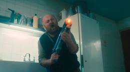 Кадр из фильма "Грэбберы" - 2