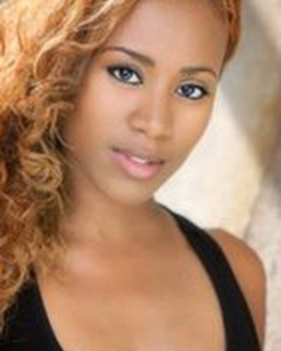 Стефани Чарльз фото