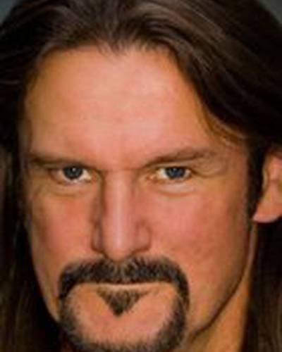 Джон Тенч фото