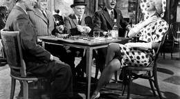 Кадр из фильма "Один, два, три" - 1