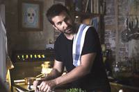 Кадр Шеф Адам Джонс