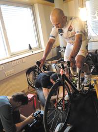 Кадр Attention, a Life in Extremes