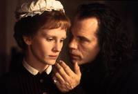 Кадр Мэри Райли