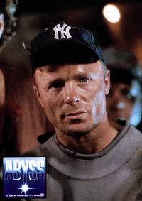 Кадр Бездна