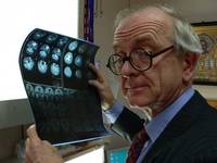 Кадр Английский хирург