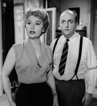 Кадр Когда вмешивается женщина