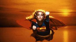 Кадр из фильма "Супергёрл" - 1