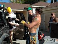 Кадр Поцелуй невесту