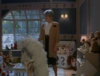 Кадр Существо в корзине 2