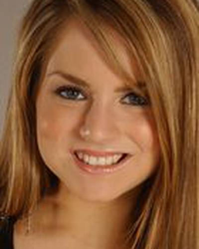 Джоанна «ДжоДжо» Левески фото