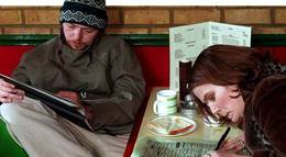 Кадр из фильма "Долбанутые" - 1