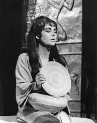 Кадр Клеопатра