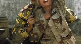 Кадр из фильма "Пуленепробиваемый" - 1