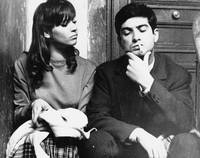 Кадр Женщина есть женщина